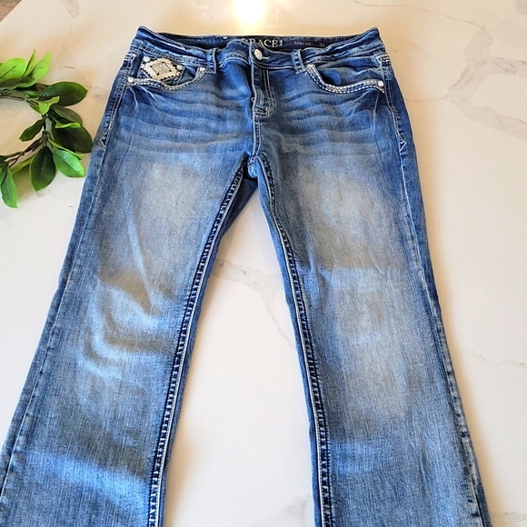 Grace Medium Wash Jeans embroidery Bling Pockets - Picture 3 of 14